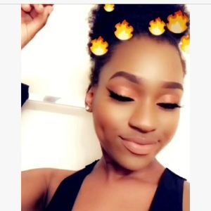 Meet your Posher, Queen